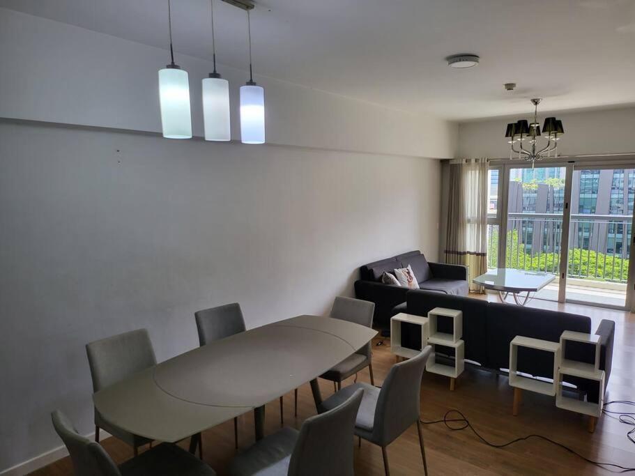 Luxury @ Bgc Sleeps 6 Comfortably Fast Wifi Pool! Apartment Manila Exterior foto